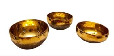 Innere Ruhe, stille Kraft und sanfte Wandlung spüren - Set aus 3 Planetenschalen in schwarz-gold, Ø 10,5 -12,4 cm, 1,11 kg